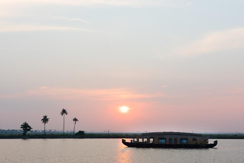 Xandari Riverscapes Alappuzha Exterior foto