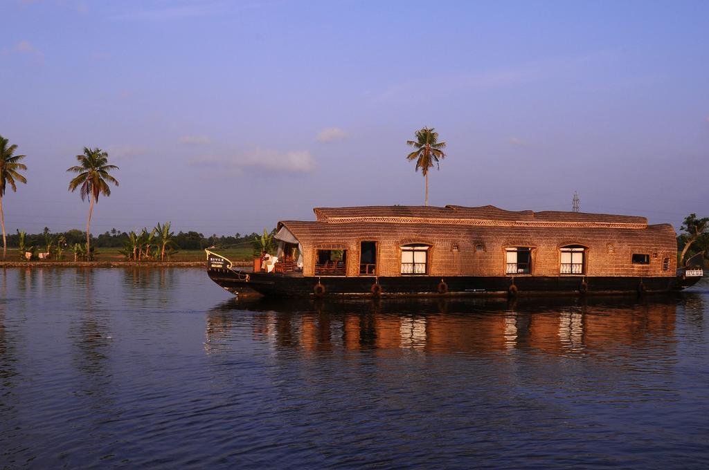 Xandari Riverscapes Alappuzha Exterior foto